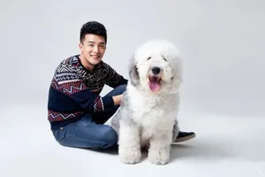 孙艺洲宠物世界萌宠时尚写真