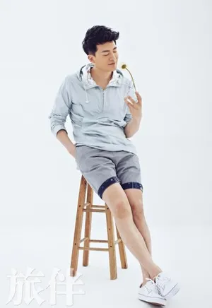 孙艺洲曝杂志大片完美演绎型男轻生活_3