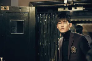 张翰西装帅气写真拍摄花絮高清图片_2