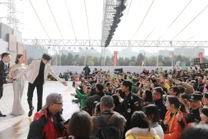 张翰活动照图片：白衣少年帅气图片_3