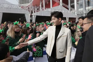 张翰活动照图片：白衣少年帅气图片_4
