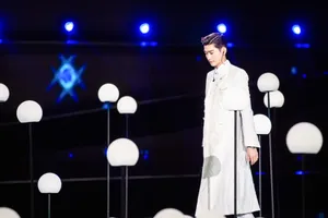 张翰中秋晚会舞台照图片_6