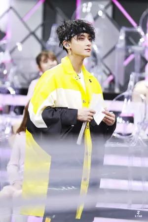 《创造101》黄子韬个性造型帅气图片