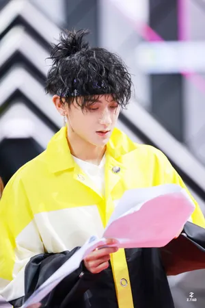 《创造101》黄子韬个性造型帅气图片_4