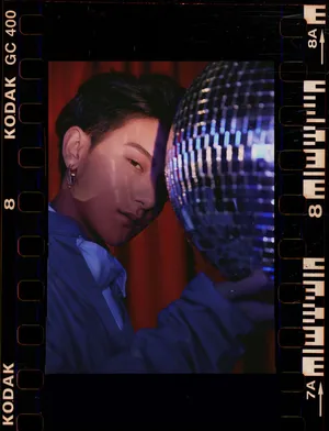黄子韬帅气时尚杂志写真图片_2