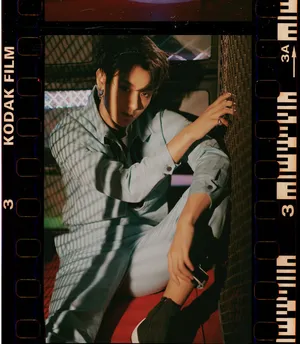 黄子韬帅气时尚杂志写真图片_5