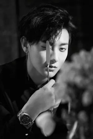 黄子韬摩登复古杂志写真图片_3