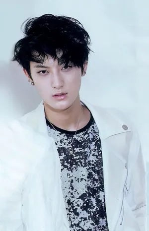 黄子韬型男杂志照黄子韬高清帅气写真_2