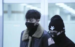 2014年11月EXO帅气亮相机场写真日本返韩黄子韬图片写真_3