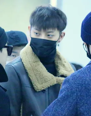 2014年11月EXO帅气亮相机场写真日本返韩黄子韬图片写真_6