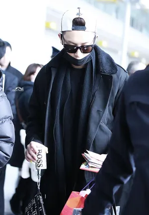 2014年12月EXO日本返韩机场时尚写真黄子韬图片写真