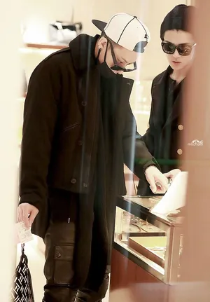 2014年12月EXO日本返韩机场时尚写真黄子韬图片写真_4