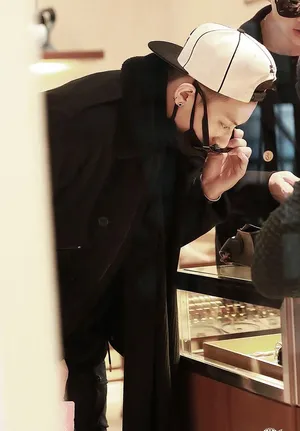 2014年12月EXO日本返韩机场时尚写真黄子韬图片写真_5
