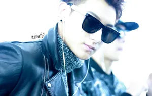 2014年12月EXO深圳飞往韩国机场时尚写真黄子韬图片写真_12