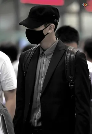 2014年9月EXO北京飞仁川机场帅气写真黄子韬图片写真_13