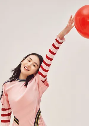 郑合惠子甜美可爱时尚写真图片