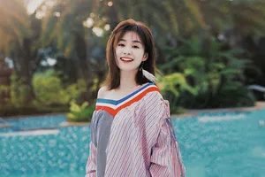 郑合惠子出游时尚写真高清图片_2