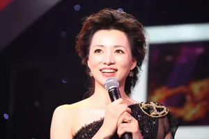 中央电视台主持人董卿图片_5