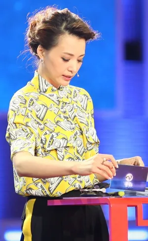 中国诗词大会董卿主持现场图片_4