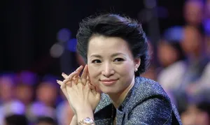 央视花旦董卿担任评委现场_3