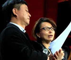 董卿素颜彩排央视晚会照曝光_4