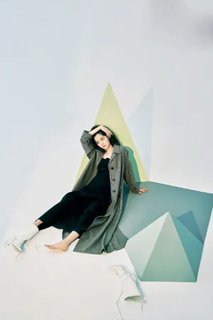 欧阳娜娜时尚杂志封面写真图片_5