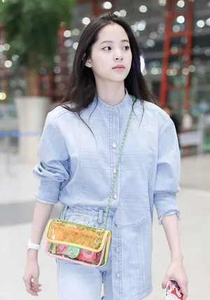欧阳娜娜机场街拍图片_2