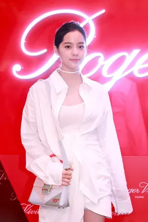 欧阳娜娜性感成熟风写真图片