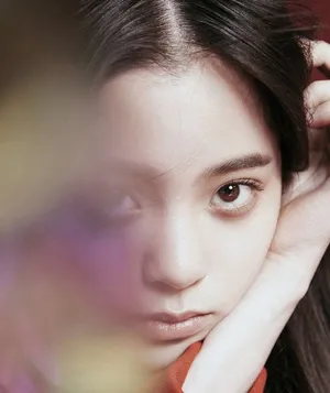 欧阳娜娜香港时尚杂志封面性感大片写真_3