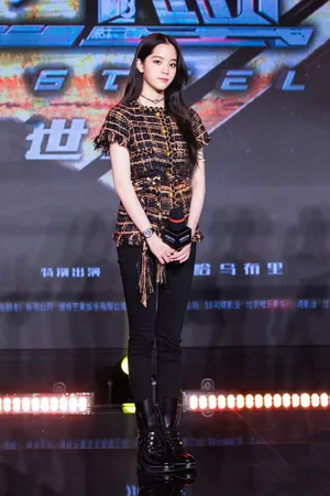欧阳娜娜电影活动现场甜美写真图片_4