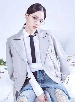 欧阳娜娜最新杂志写真图片：青春活力_3