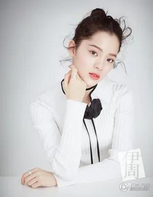 欧阳娜娜姐妹三人写真演绎青春逆天美_3