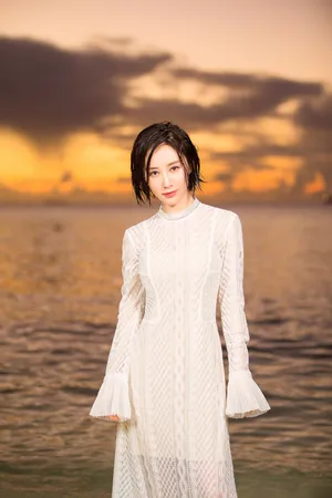 舒畅湿发诱惑写真图片_2