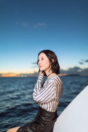 舒畅海边徜徉知性优雅写真图片_3