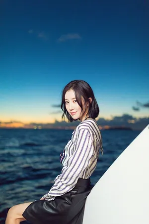 舒畅海边徜徉知性优雅写真图片_4