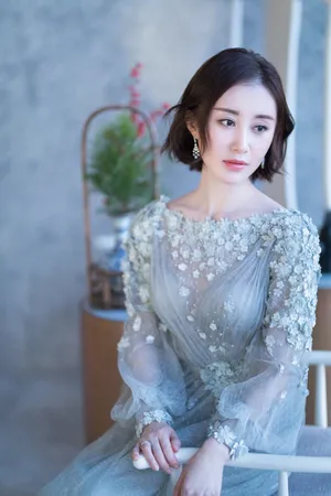 舒畅蓝纱裙娴雅温婉写真图片
