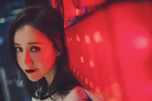 舒畅万圣节鬼怪妆写真图片