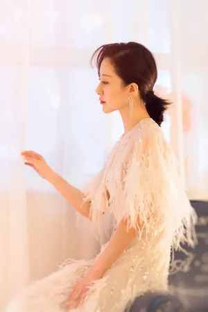 舒畅性感贵妇妩媚迷人写真图片