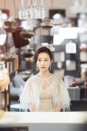 舒畅性感贵妇妩媚迷人写真图片_1