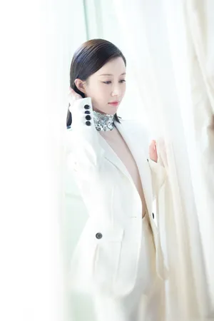 舒畅白色系唯美朦胧写真高清图片_4