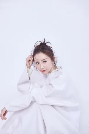 女神舒畅魅力十足时尚写真大片_5
