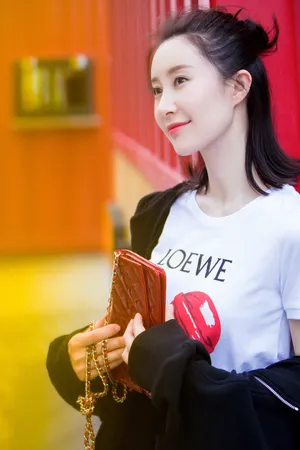 舒畅甜美养眼时尚街拍高清图片_5