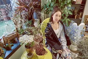 人气女神舒畅甜美性感写真图片_8