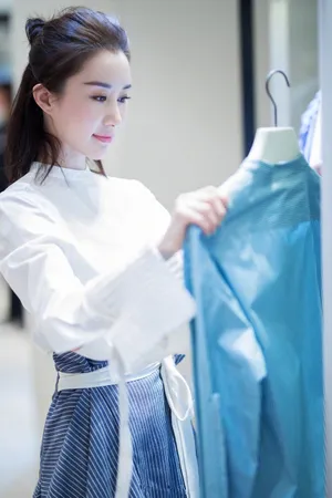 舒畅清纯温婉养眼迷人图片