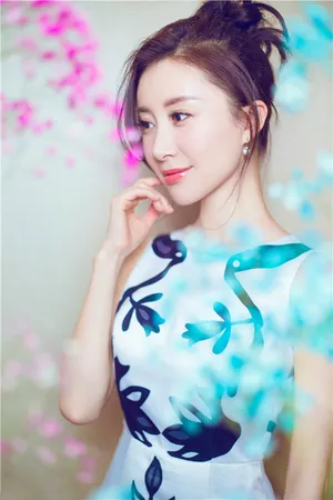 舒畅写真图片：化作清新治愈女神