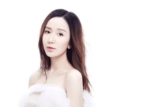 娄艺潇露肩仙范儿写真高清图片_2
