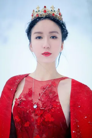 娄艺潇鲜红长裙雪地妖艳写真_3