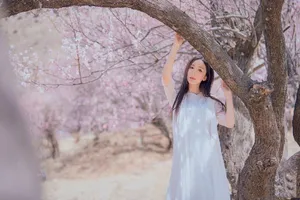 娄艺潇图片：十里桃花清新浪漫_5