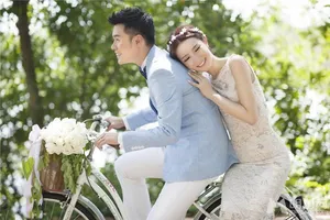 陈赫结婚照全曝光文章何炅谢娜娄艺潇齐祝福_3