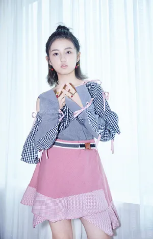 张子枫青春活力图片_2